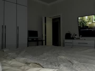 Hey,I"m Lisa - your soft spot in a noisy world.